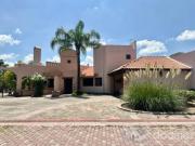 Casa en Fraccionamiento Jardines del Lago
