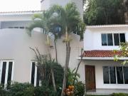 CASA EN FRACCIONAMIENTO LOMAS DE ATZINGO