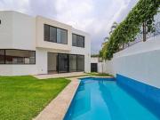 CASA EN FRACCIONAMIENTO LOMAS TETELA, CUERNAVACA