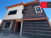 Casa en Fraccionamiento Los Héroes de Puebla