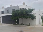 Casa en Fraccionamiento Los Naranjos, Aguascalientes