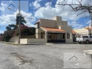 Casa en Fraccionamiento Los Pinos