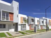 Casa en Fraccionamiento Parques de Tesist?n