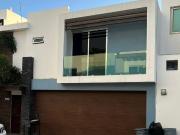 Casa en Fraccionamiento Perisur