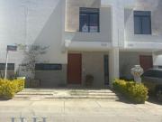 CASA EN FRACCIONAMIENTO PRIVADO EN AV VICENZA EN EL SUR