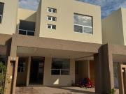 Casa en fraccionamiento privado San Pablo – $2,290,000