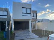 Casa en Fraccionamiento Real campestre zona country...