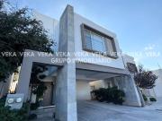 Casa en Fraccionamiento Reserva del Parque