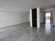 Casa en fraccionamiento residencial puerta de hierro
