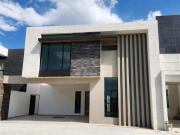 Casa en Fraccionamiento Rincón de Alcántara