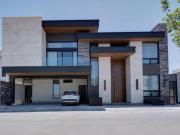 Casa en Fraccionamiento Rincón de los Encinos