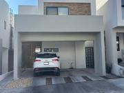 Casa en Fraccionamiento Trento