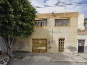 CASA EN GUADALAJARA, AMPLIA, ACABADOS DE LUJO, CUENTA...