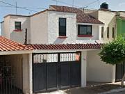 CASA EN GUANAJUATO, MUY AMPLIA, ACABADOS DE LUJO, CUENTA...