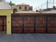 CASA EN GUANAJUATO, MUY AMPLIA, ACABADOS DE LUJO, CUENTA...