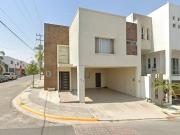 CASA EN HACIENDA DE LAS CUMBRES MTY, SÚPER UBICADA