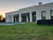 Casa en haras santa maria