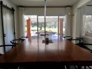 Casa en impecable estado y calidad, vista panorámica 3...