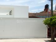 CASA EN INDEPENDENCIA