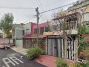 CASA EN JARDIN BALBUENA A UN COSTADO DEL HOSPITAL...