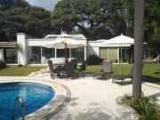 CASA EN JARDINES DE AHUATEPEC AMUEBLADA