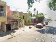 CASA EN JARDINES DE LA PAZ EN REMATE