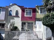 Casa en Jardines de Santa Rosa