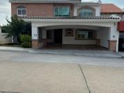 Casa en Jardines del Campestre