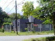 Casa en venta, 2 dormi, parque, cochera, J. Hernández,...