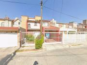 Casa en José I. Robles, Jardín de la Convención,...