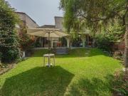 CASA EN JR. EL CORTIJO CERCA A LA EMBAJADA DE ESTADOS...