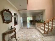 CASA EN JURIQUILLA CON 4 RECÁMARAS COMPLETAS Y ESPACIOS...