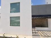 KRZ ¡OPORTUNIDAD DE INVERSIÓN! CASA EN JURIQUILLA EN...