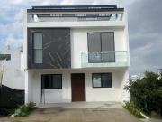 Casa en la Cima, nueva!