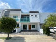 CASA EN LA CIMA RESIDENCIAL, EXCELENTE ESTADO Y...