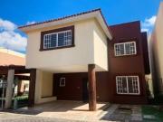 Casa en La Isla, Casa Blanca, Metepec. NO SE ACEPTAN...