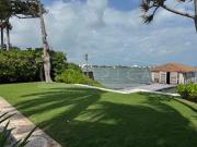 ¡Casa en la laguna del prestigioso Residencial Isla Dorada!