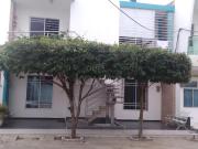 Casa en la margen izquierda con 3 Apartamentos...