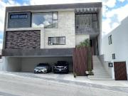 Casa en la Vista Bosque Real