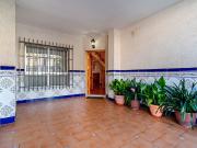 ¡CASA EN LA ZONA DEL CORTE INGLÉS Y CON GARAJE PARA DOS...