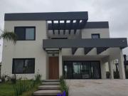 Casa en Lagoon Pilar