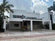 CASA EN LAGOS DEL SOL EN VENTA