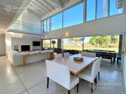 Casa en Laguna Blanca con 4 dormitorios, Punta del Este