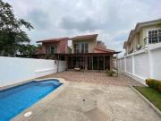 Casa en Laguna Club, Vía la costa, en venta