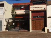 CASA EN LANUS PARQUE / QUINCHO APTO CREDITO