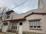 Casa en Las Heras al 600, 4 dorm, 2 baños, garage, zona...