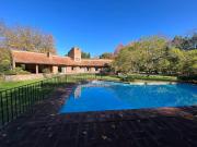 Casa en Las Lomadas, 3000 m2 de parque!