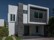 Casa en Lomas de Angelópolis II, 3 recamara en PB....