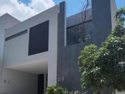 CASA EN LOMAS DE ANGELOPOLIS PARQUE CASCATTA