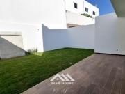 CASA EN LOMAS DE JURIQUILLA 4a RECAMARA EN PB GRAN ROOF...